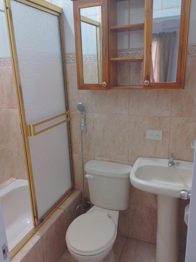 Comfortable 3-Bedroom Apartment, Close To The American Consulate Guayaquil Exterior foto